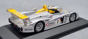 Modellautos 1:43 Minichamps Audi R8 24h Le Mans 2001 #2 1/2400 Vitrine