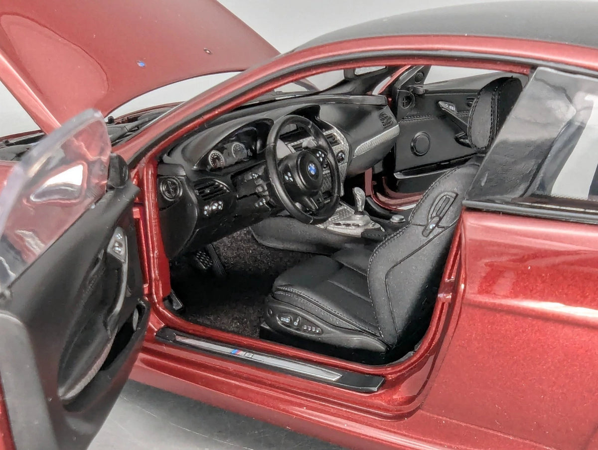 Modellautos 1:18 Kyosho BMW M6 mit Dealer OVP