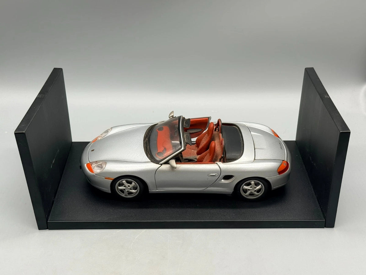 Modellautos 1:18 UT Models Porsche Boxster mit OVP