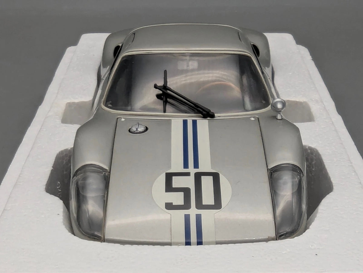Modellautos 1:18 Minichamps Porsche 904 GTS Racing 1964 #50 OVP