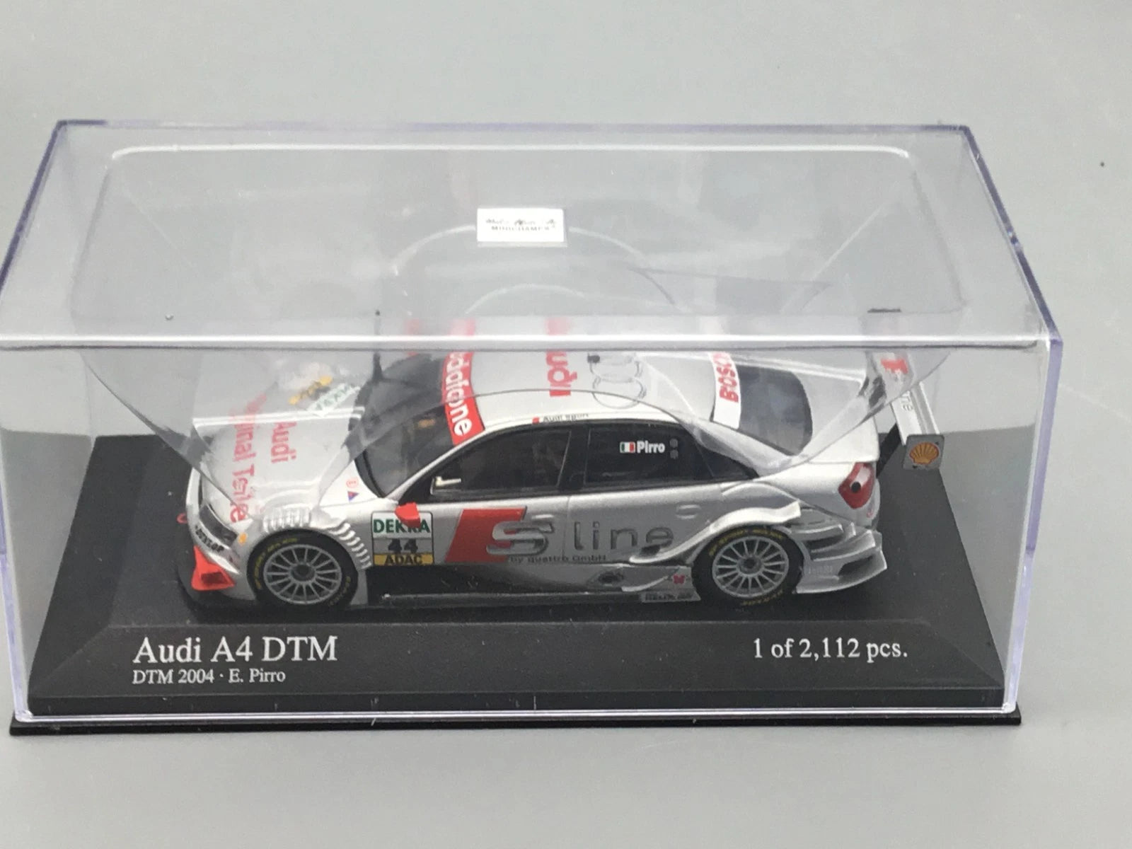 Modellautos 1:43 Minichamps Audi A4 DTM 2004 E. Pirro #44 in OVP