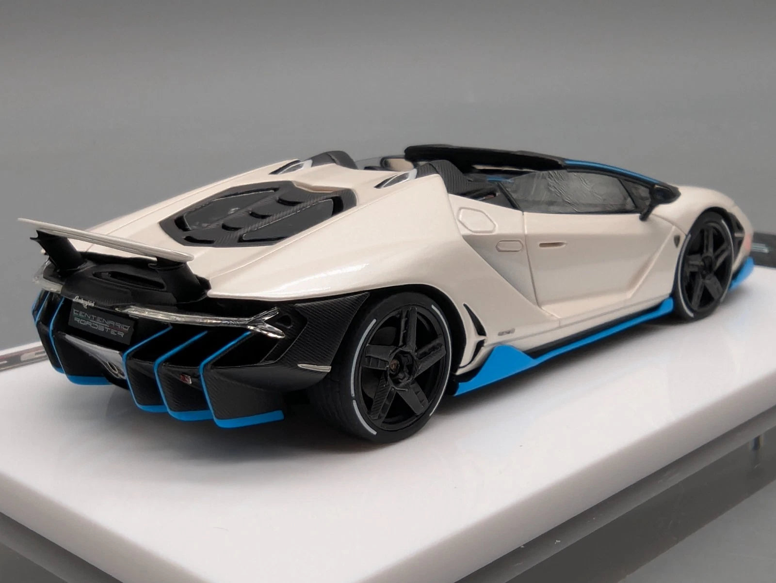 Eidolon Make Up 1:43 Lamborghini Centenario Roadster Rear Wing Up 12/100 OVP