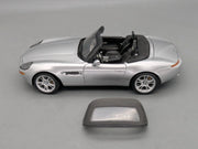 Modellautos 1:18 Kyosho BMW Z8 James Bond 007 Edition 1999 Silber mit OVP