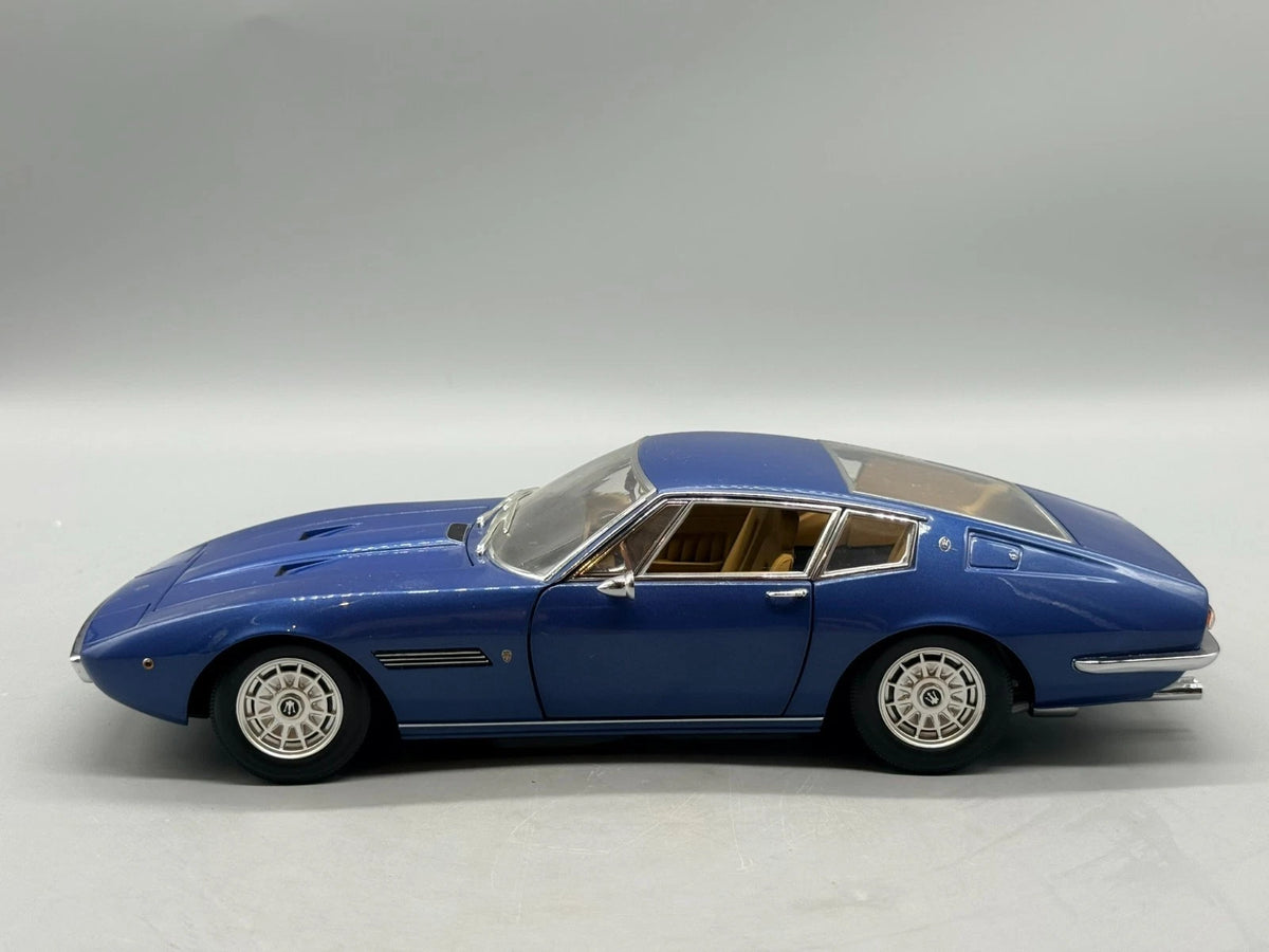 Modellautos 1:18 Minichamps Maserati Ghibli 1969 mit OVP