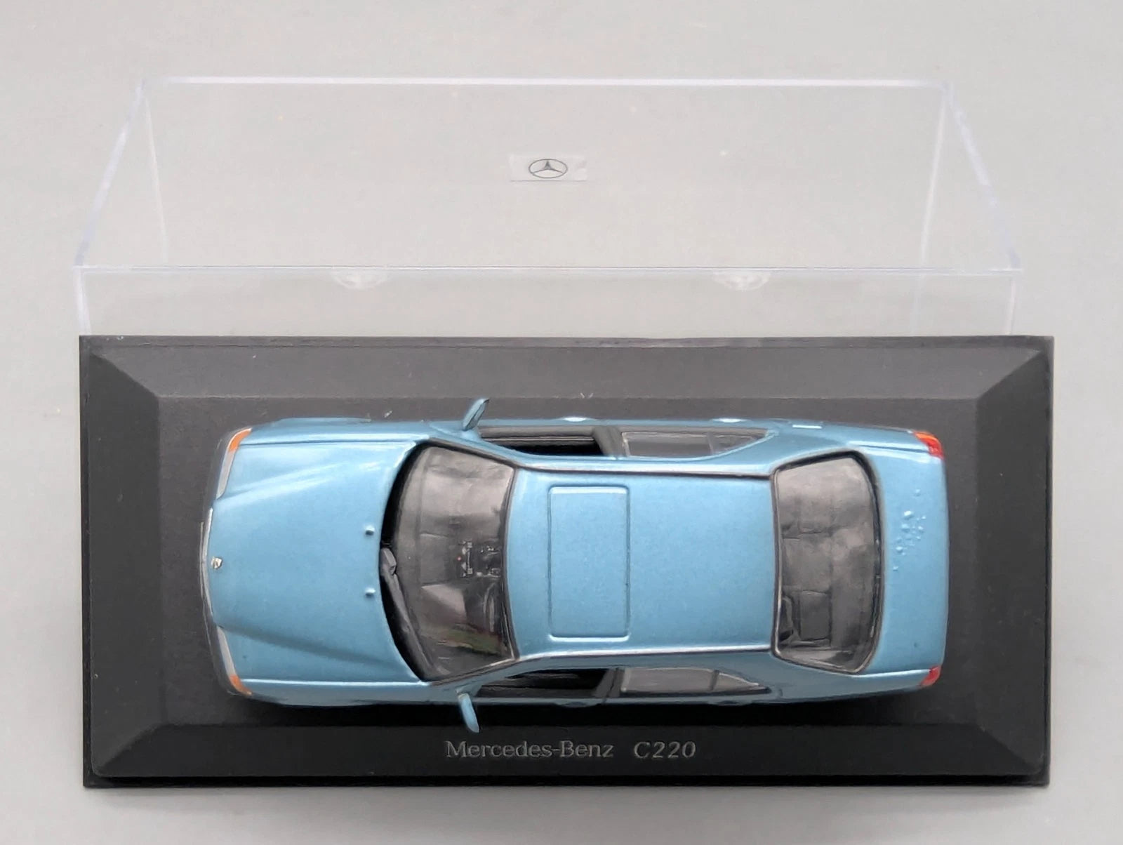 Modellautos 1:43 Minichamps Mercedes Benz C 220 Petrol Metallic mit Dealer OVP