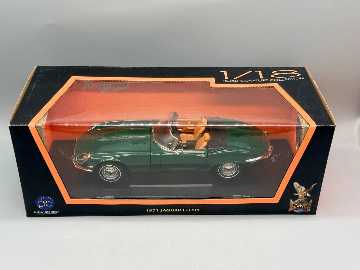 Modellautos 1:18 Road Signature Jaguar E-Type 1971 mit OVP