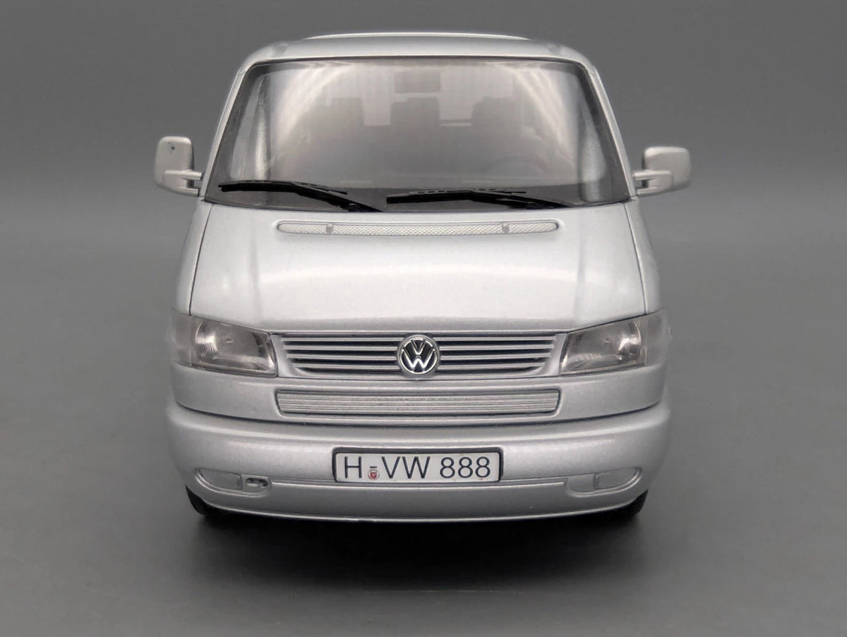 Modellautos 1:18 Schuco Volkswagen VW T4b Caravelle Silber mit OVP