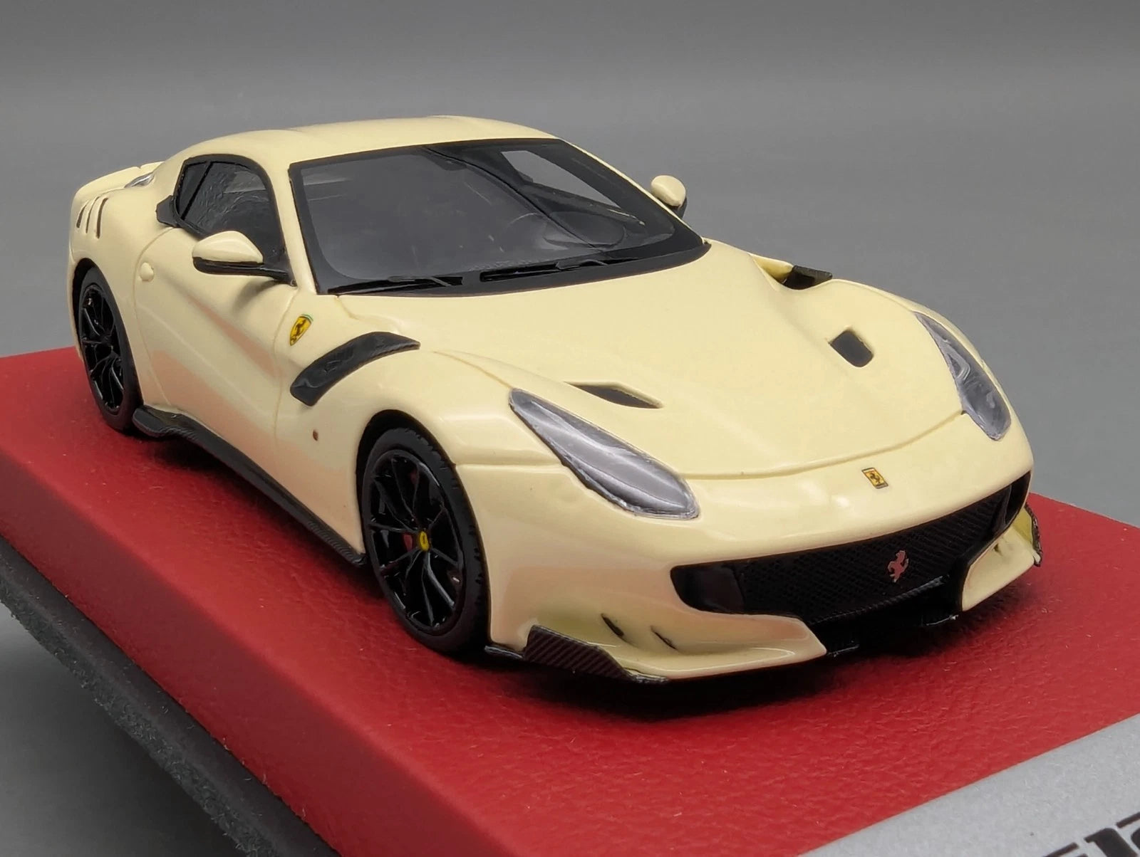 Modellautos 1:43 BBR Concept43 Ferrari F12 TDF Avorio Gloss 08/20 in OVP