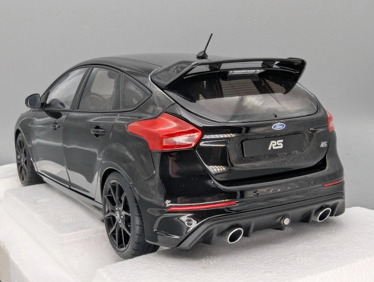 Modellautos 1:18 AUTOart 72952 Ford Focus RS 2016 Shadow Black mit OVP