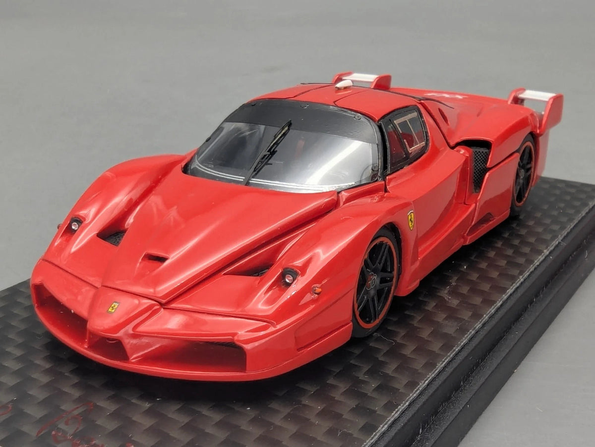 Modellautos 1:43 MR Models & V Bosica Ferrari FXX 2005 Open Door Funktion OVP