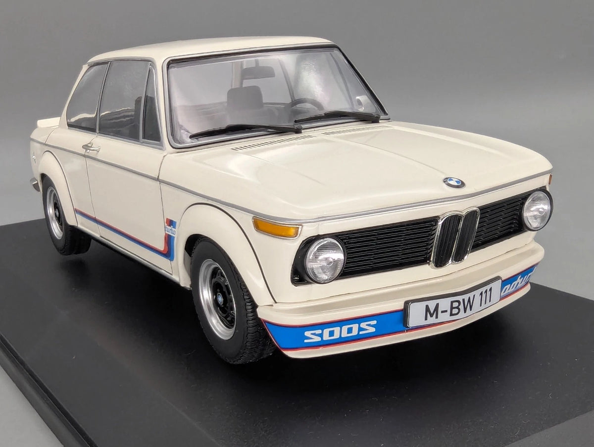 Modellautos 1:18 Minichamps BMW 2002 Turbo 1973 Weiß mit OVP