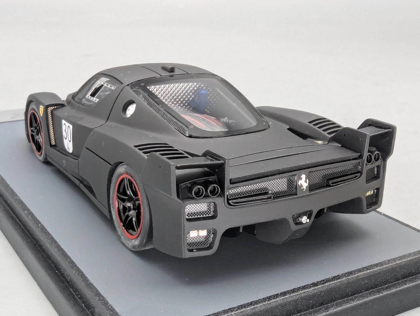 Modellautos 1:43 BBR Ferrari FXX  2006 Black Matt mit Vitrine OVP