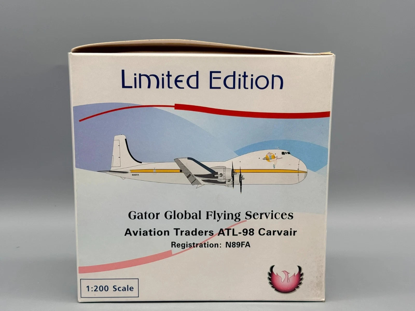 Modellflugzeug 1:200 Phoenix Models Aviation Traders ATL-98 Carvair mit OVP