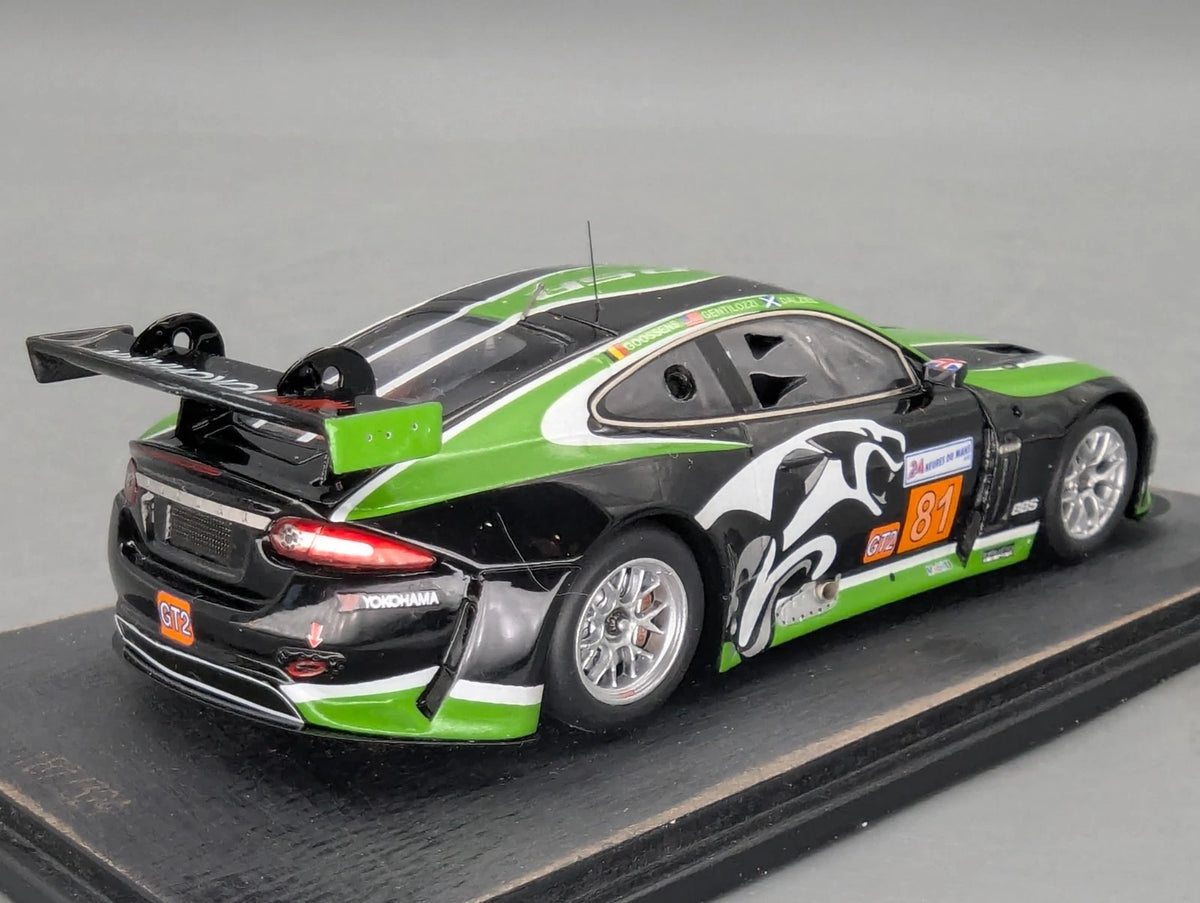 Modellautos 1:43 Spark  S2589 Jaguar XKRS 24h Le Mans 2010 #81 mit Vitrine