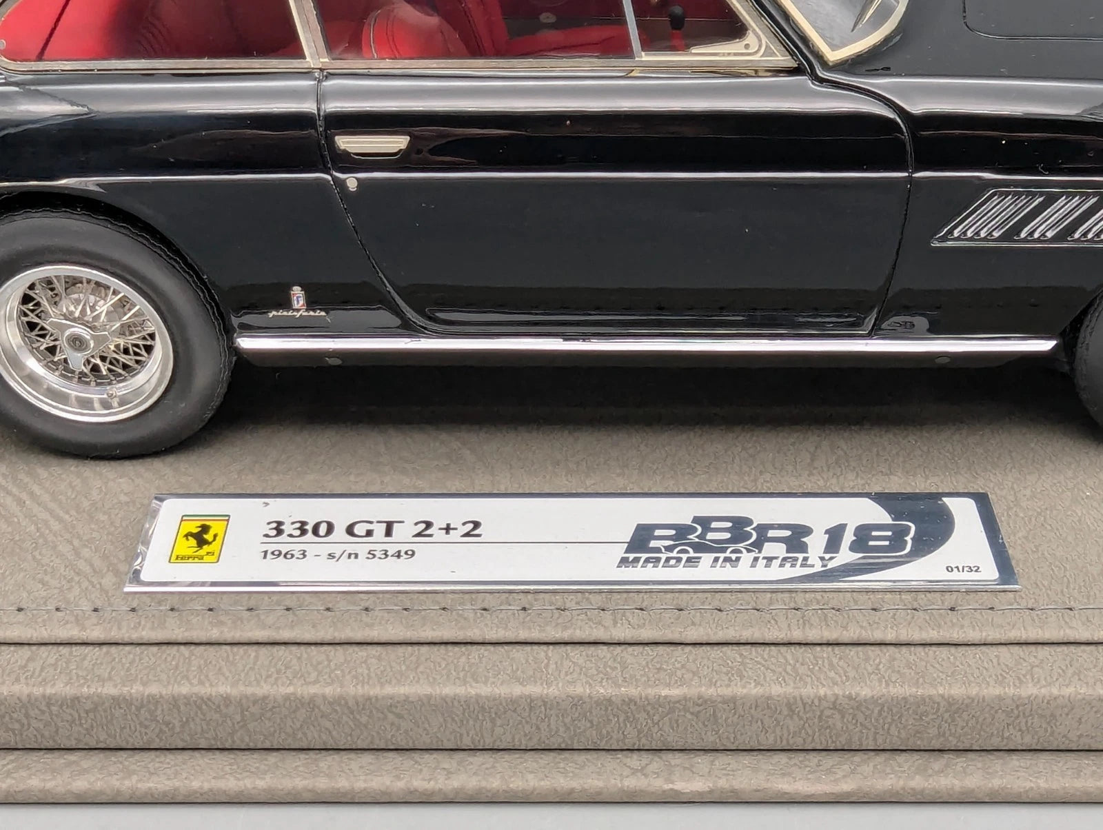 Modellautos 1:18 BBR Ferrari 330 GT 2+2 Limitiert 1/32 Lederplatte Vitrine OVP