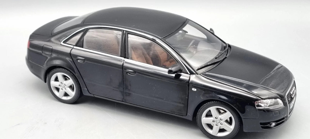Modellautos 1:18 Minichamps Audi Collection Audi A4 schwarz OVP