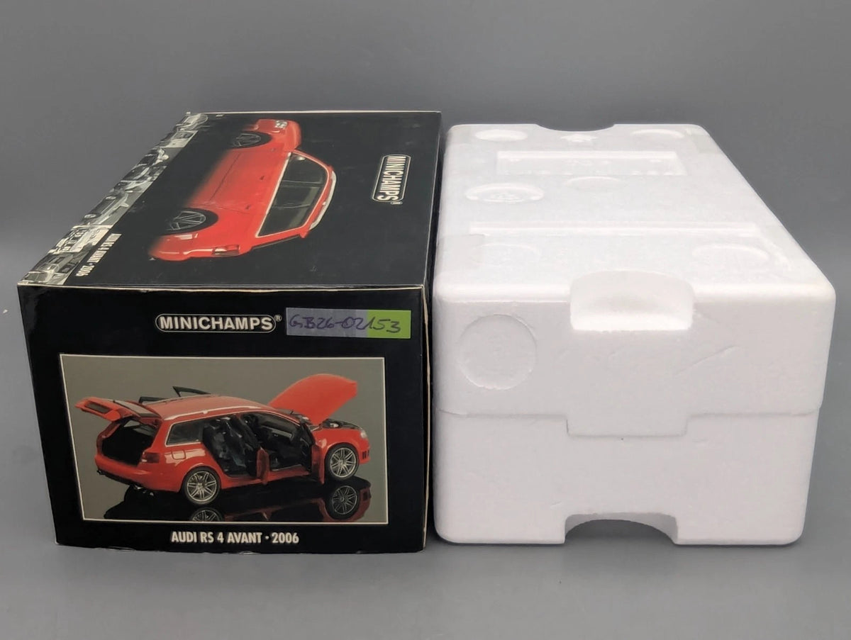 Modellautos 1:18 Minichamps Audi RS 4 Avant 2006 Rot mit OVP