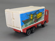 Modellautos 1:100 Majorette 214 Saviem Container + Original Majorette Vitrine