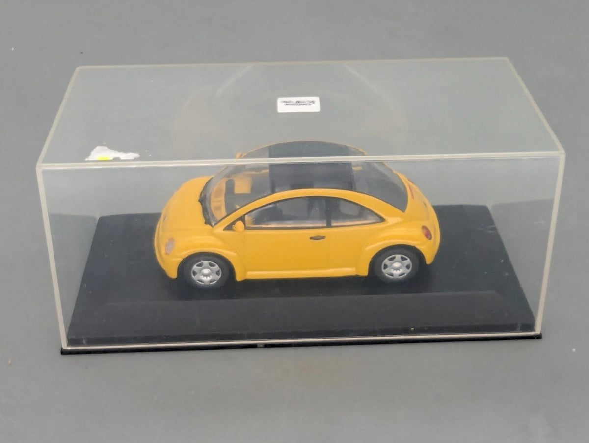 Modellautos 1:43 Minichamps Volkswagen VW Concept Car Saloon 1994 Yellow OVP