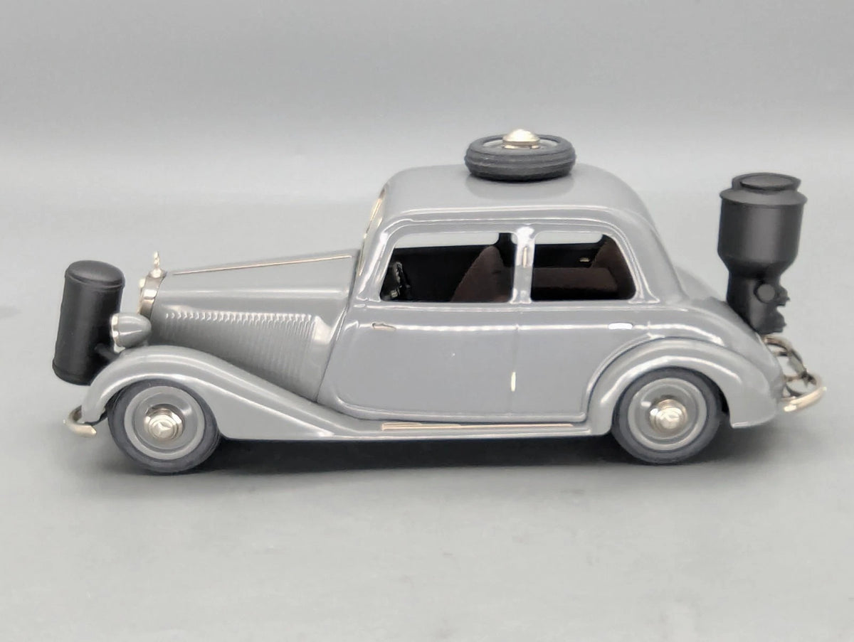Modellautos 1:18 Schuco Mercedes Benz 170V Limousine mit Holzvergaser OVP