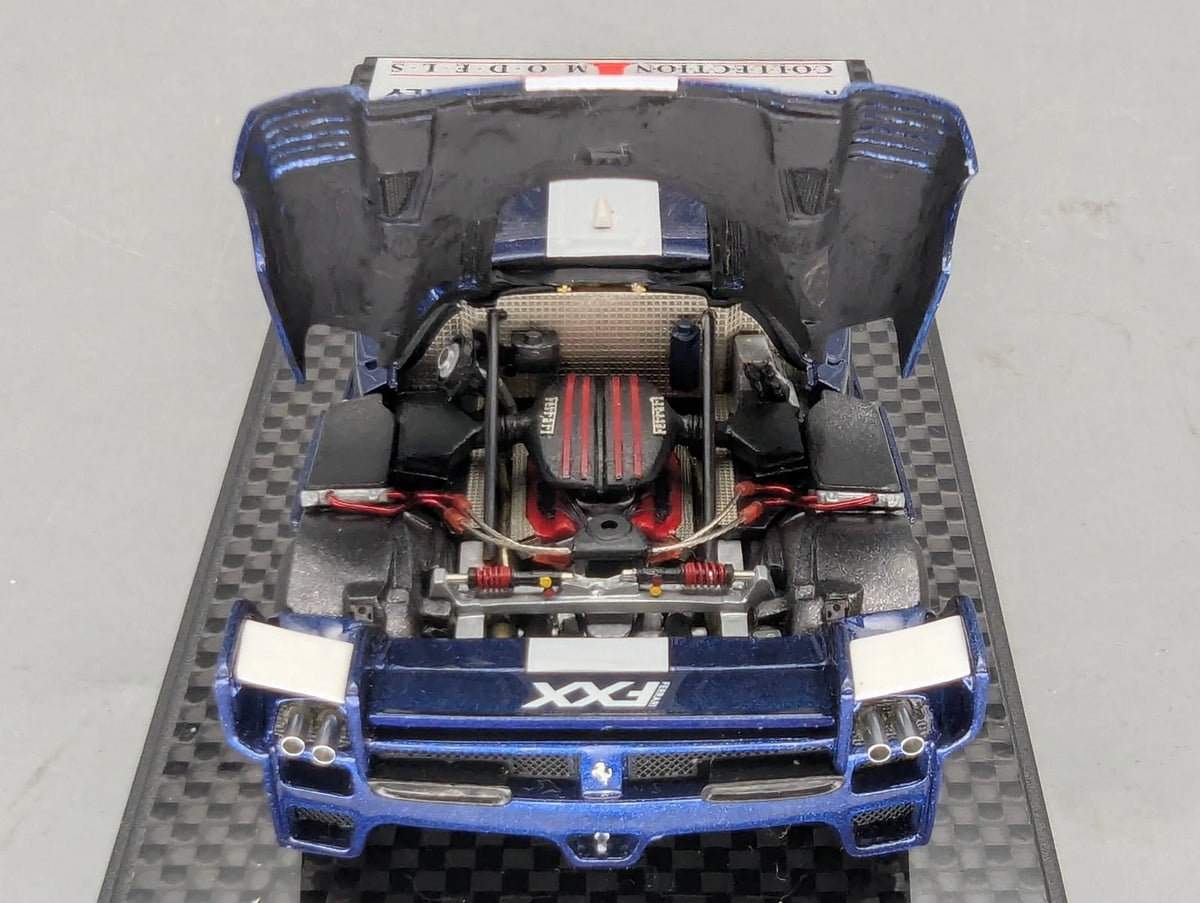 Modellautos 1:43 MR Ferrari FXX mit Open Engine Funktion Bosica Motor mit OVP