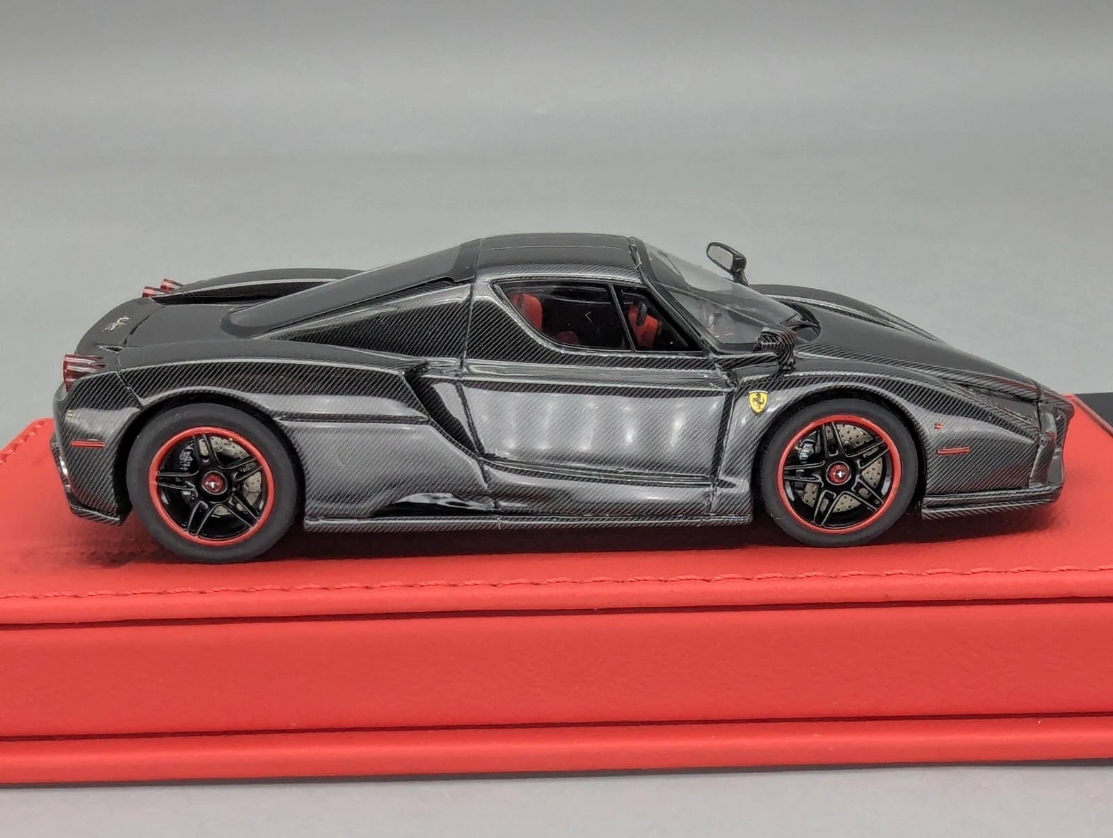Modellautos 1:43 BBR Deluxe Ferrari Enzo Gloss Full Carbon Fibre Ltd 04/35 OVP