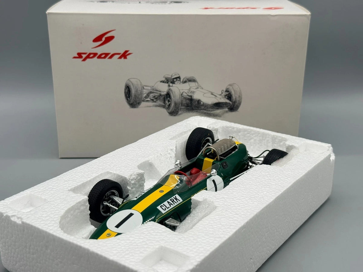 Modellautos 1:18 Spark Lotus 33, #1 Winner German GP 1965 OVP