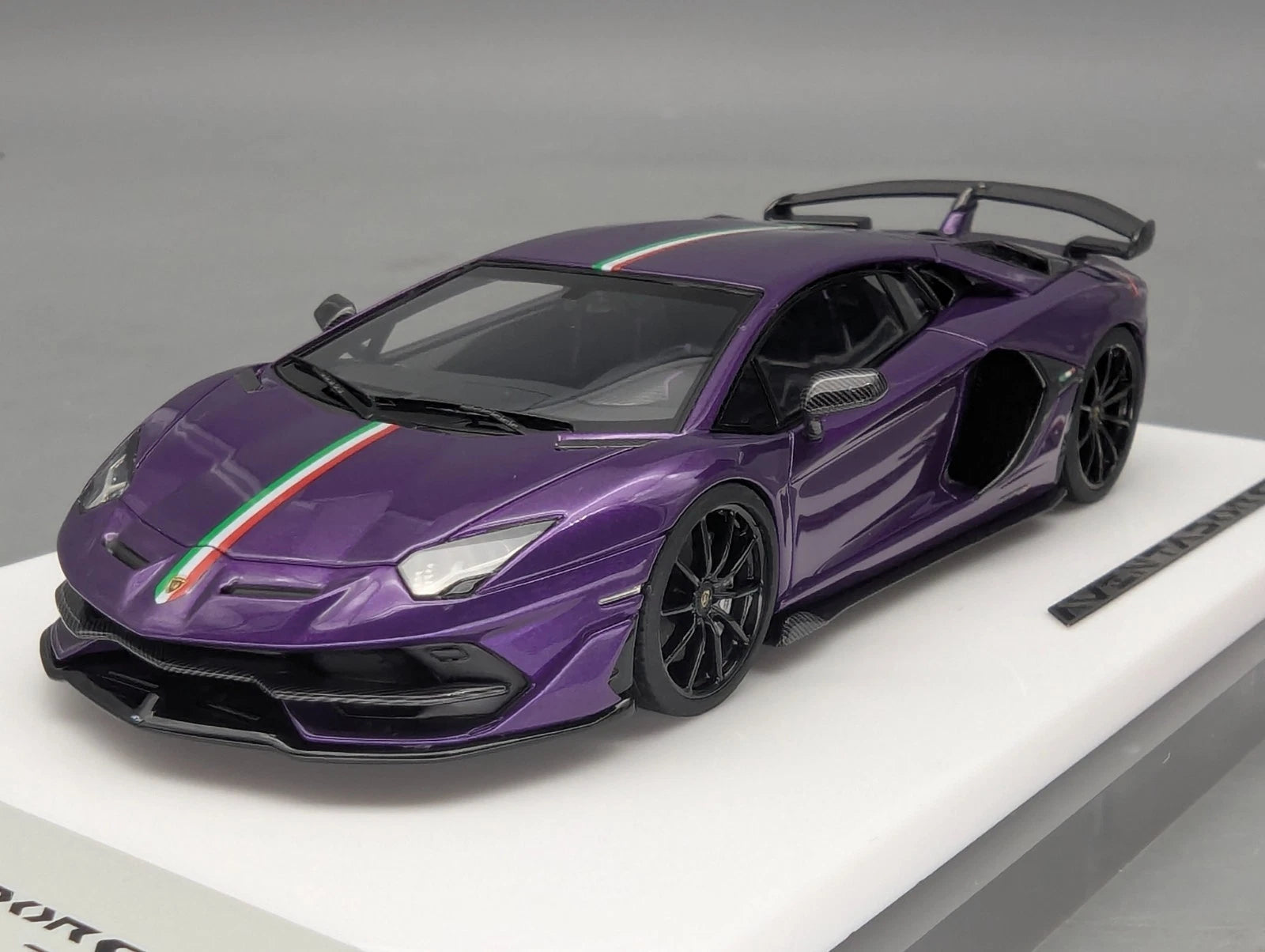 Eidolon Make Up 1:43 Lamborghini Aventador SVJ 2018 Limited 49/80 Viola Pas. OVP