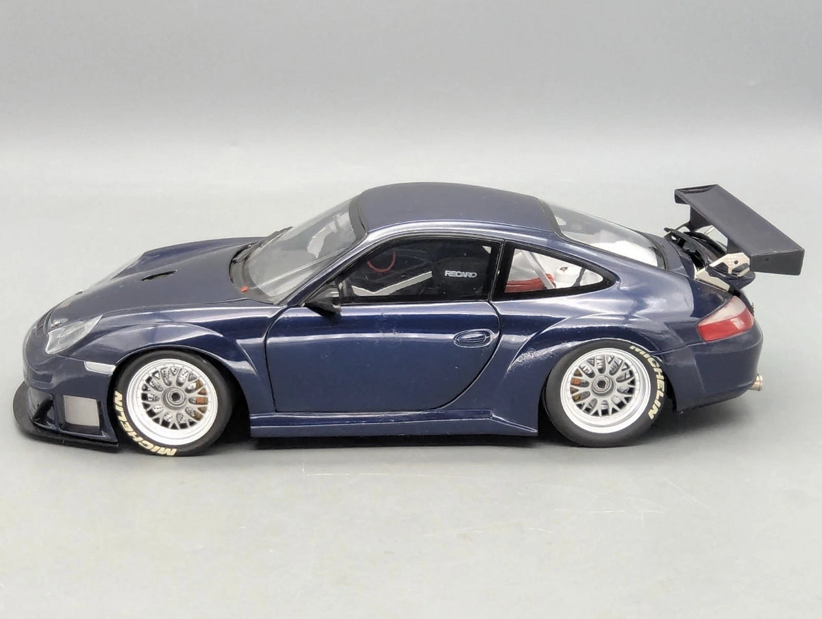 Modellautos 1:18 Minichamps Porsche 911 GT3 RSR 2004 Blau mit OVP