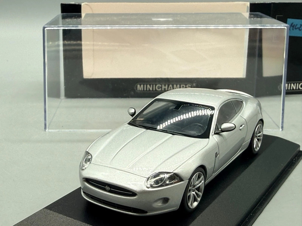 Modellautos 1:43 Minichamps Jaguar XK Coupe mit OVP