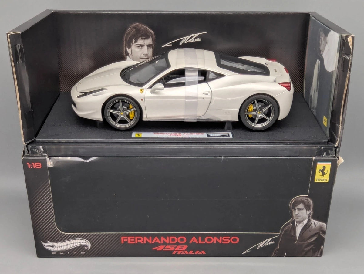 Modellautos 1:18 Hot Wheels Elite Ferrari 458 Italia Fernando Alonso mit OVP