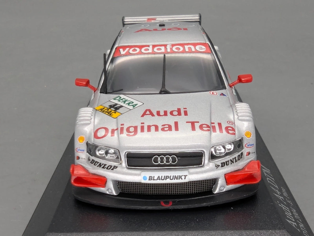 Modellautos 1:43 Minichamps Audi A4 DTM 2004 Team Joest #44 E. Pirro mit OVP