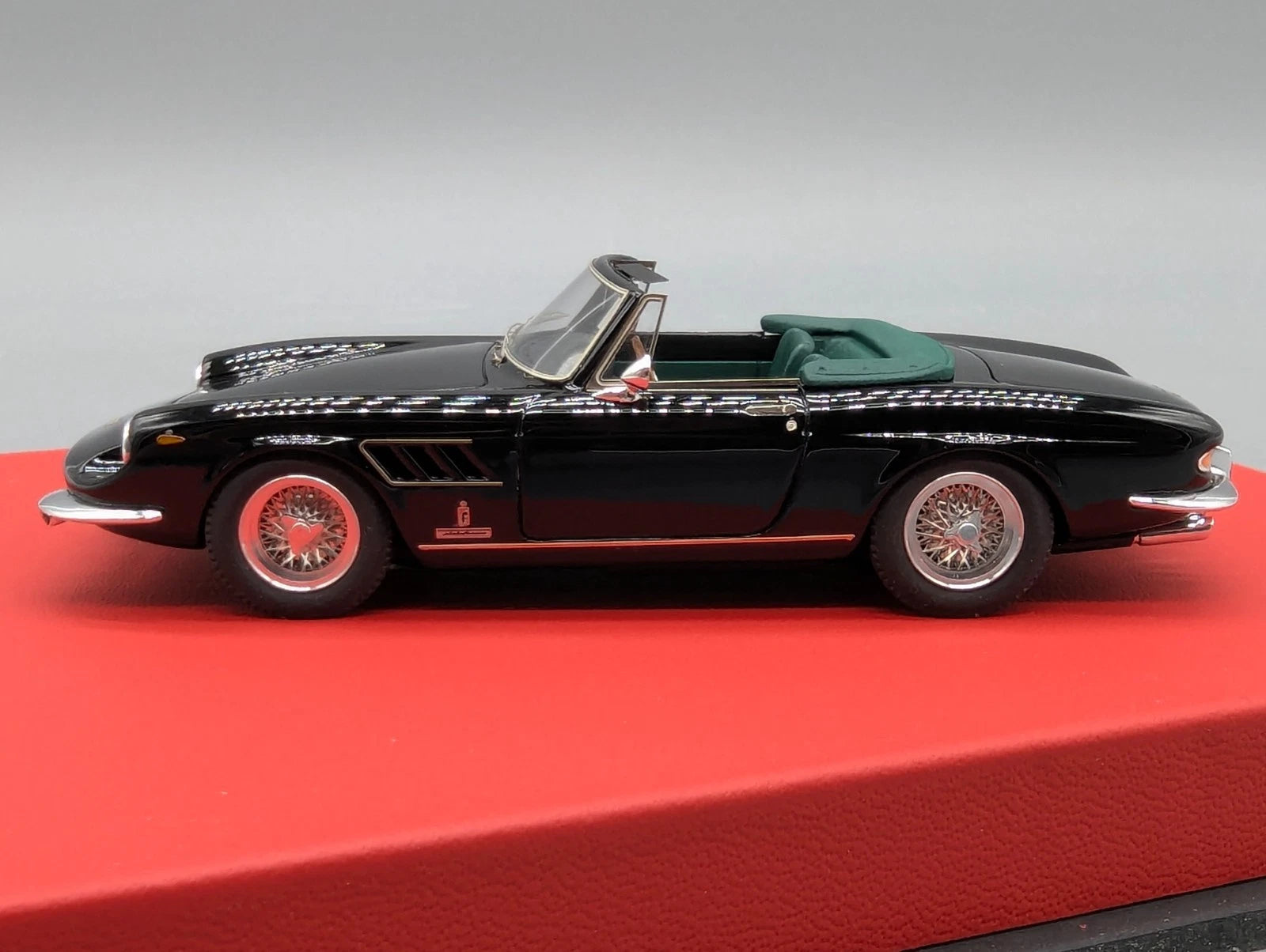 Modellautos 1:43 BBR Ferrari 330 GTS Gooding Auction Scottsdale Ltd 01/03 OVP