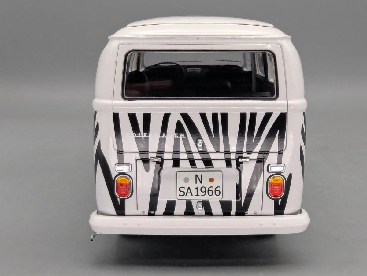 Modellautos 1:18 Schuco Volkswagen VW T2a Bus Safari mit OVP