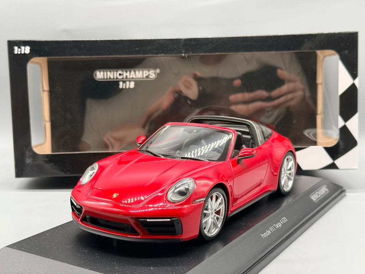 Modellautos 1:18 Minichamps Porsche 911 Targa 4 GTS mit OVP