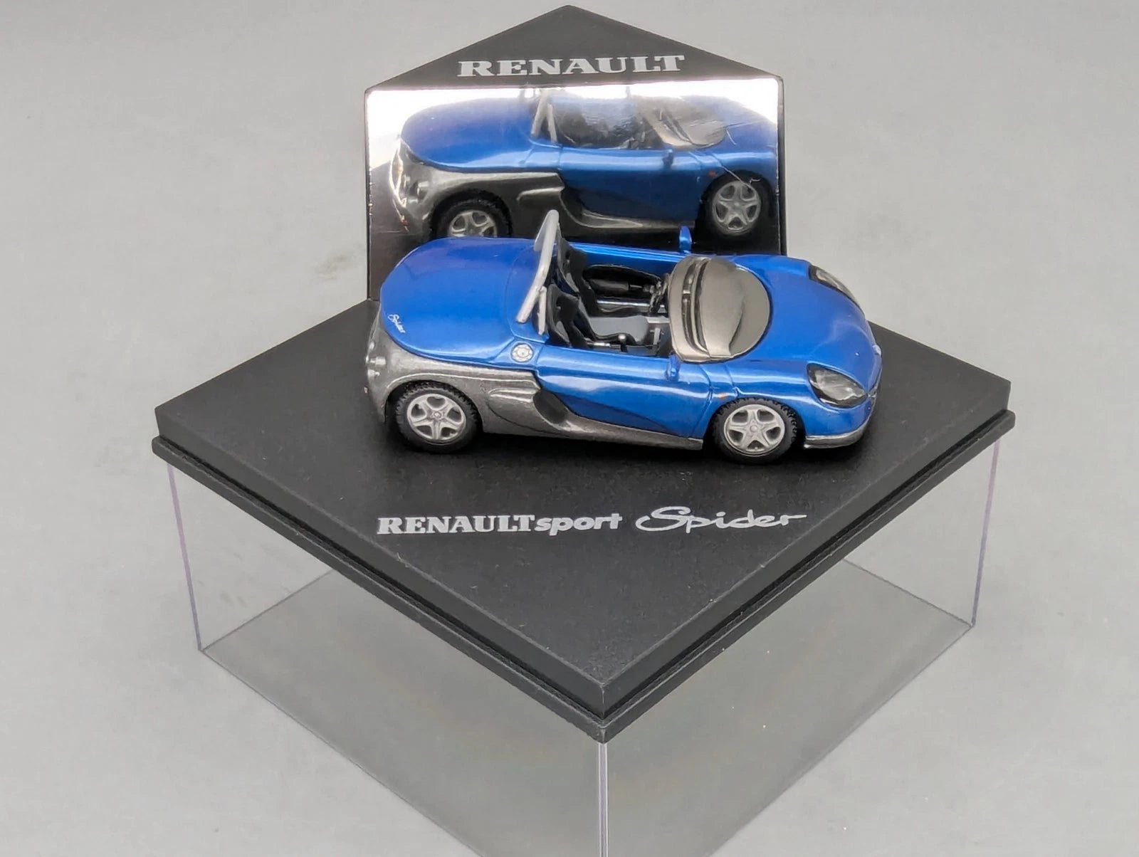 Modellautos 1:43 Vitesse Renault Sport Spider Blau mit Vitrine