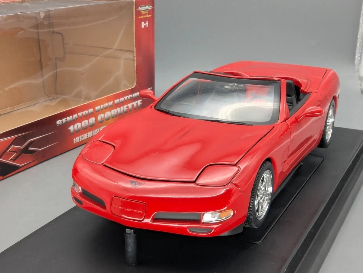 Modellautos 1:18 Ertl Chevrolet Corvette 1998 Rot American Muscle XXX mit OVP