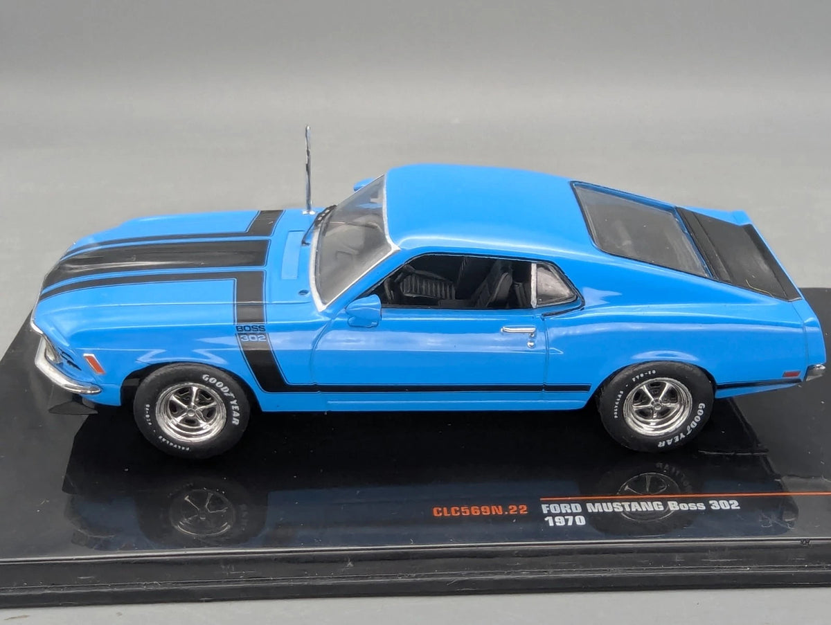 Modellautos 1:43 Ixo Ford Mustang Boss 302 1970 mit Vitrine
