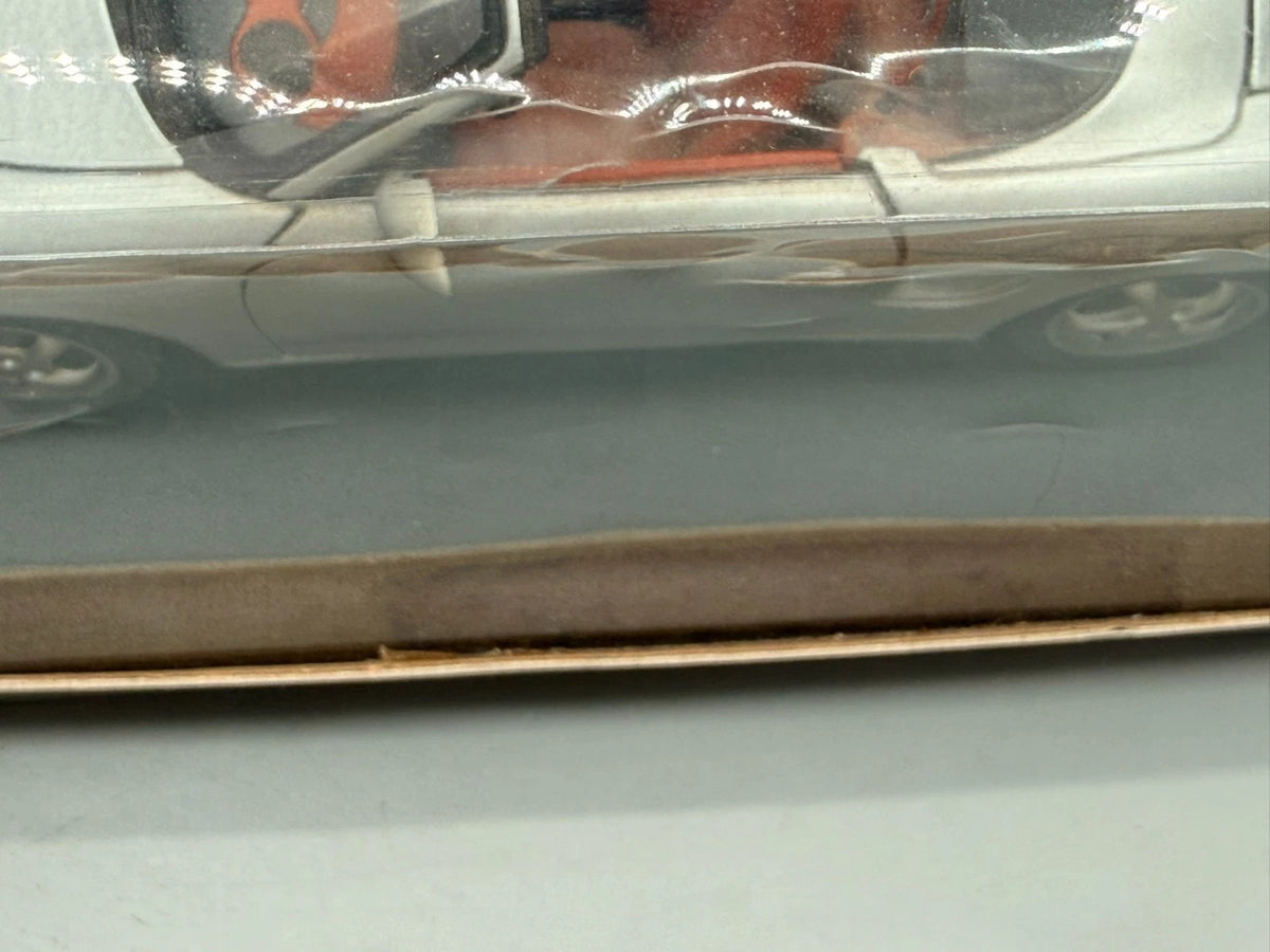Modellautos 1:18 UT Models Porsche Boxster mit OVP