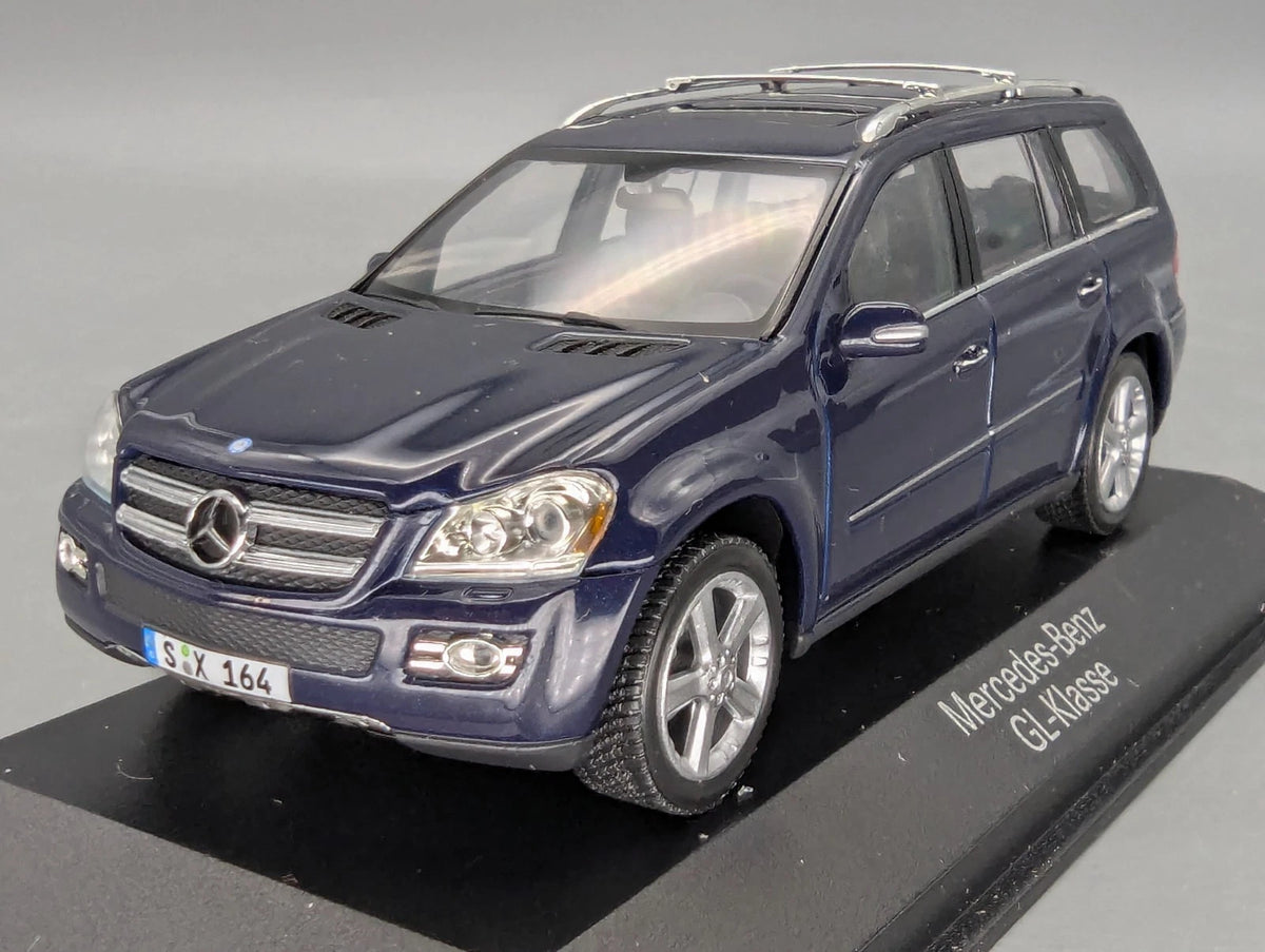 Modellautos 1:43 Minichamps Mercedes Benz GL-Klasse Tansanit-Blau Dealer OVP