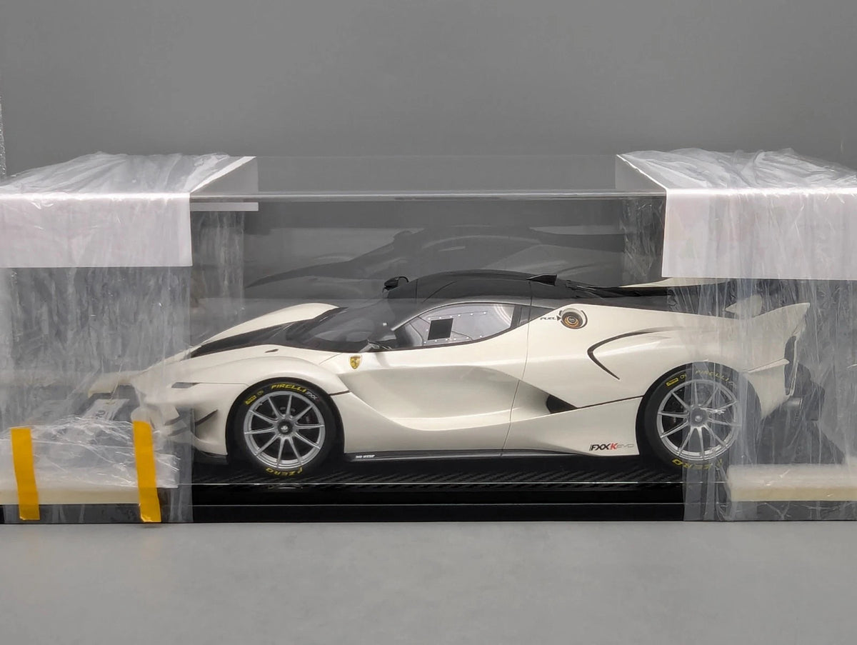 Modellautos 1:12 BBR Ferrari FXX-K EVO Met Italian White Ltd 01/01 Vitrine OVP