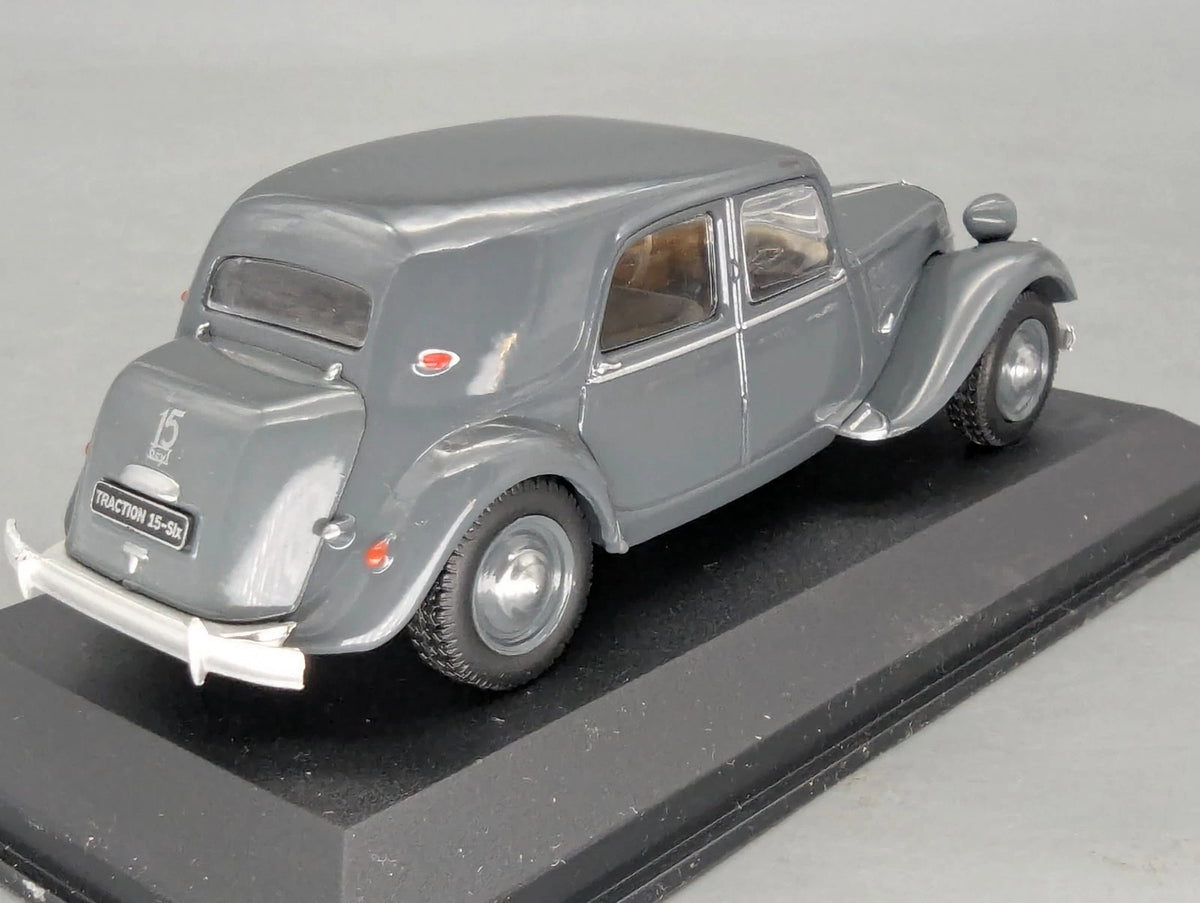 Modellautos 1:43 Atlas Citroen Traction Avant 15-Six mit OVP