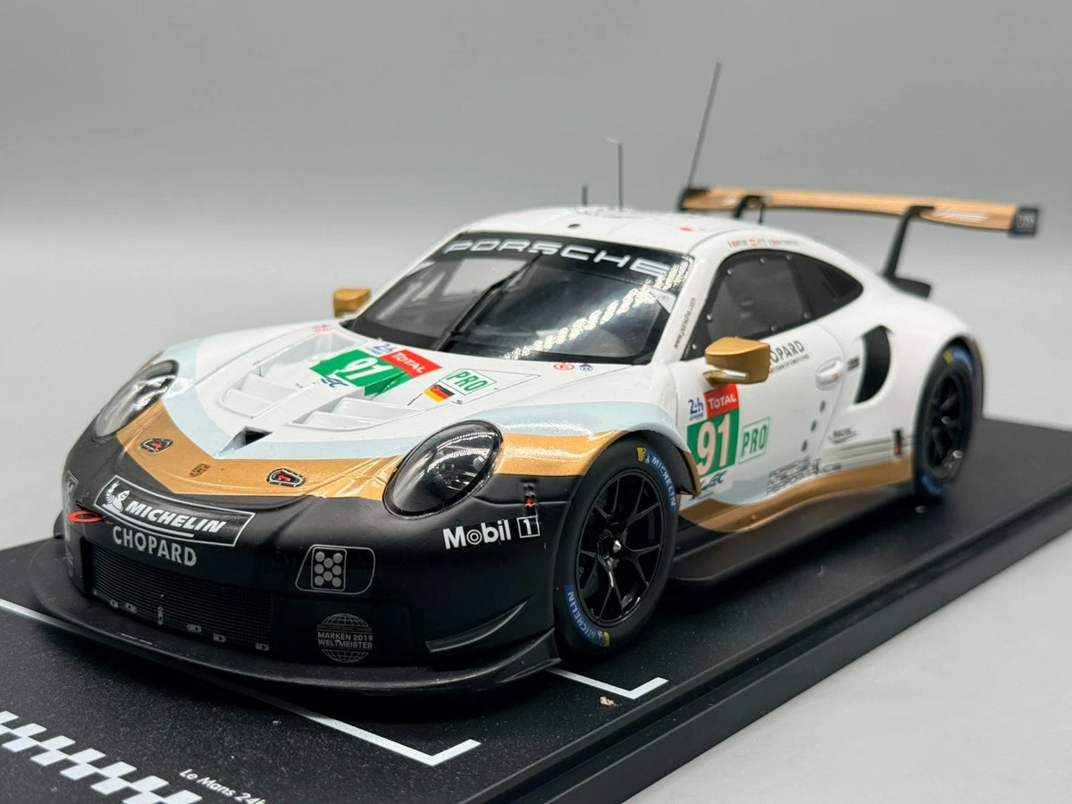 Modellautos 1:18 Ixo Porsche 911 RSR Le Mans 24h 2019 #91 mit OVP