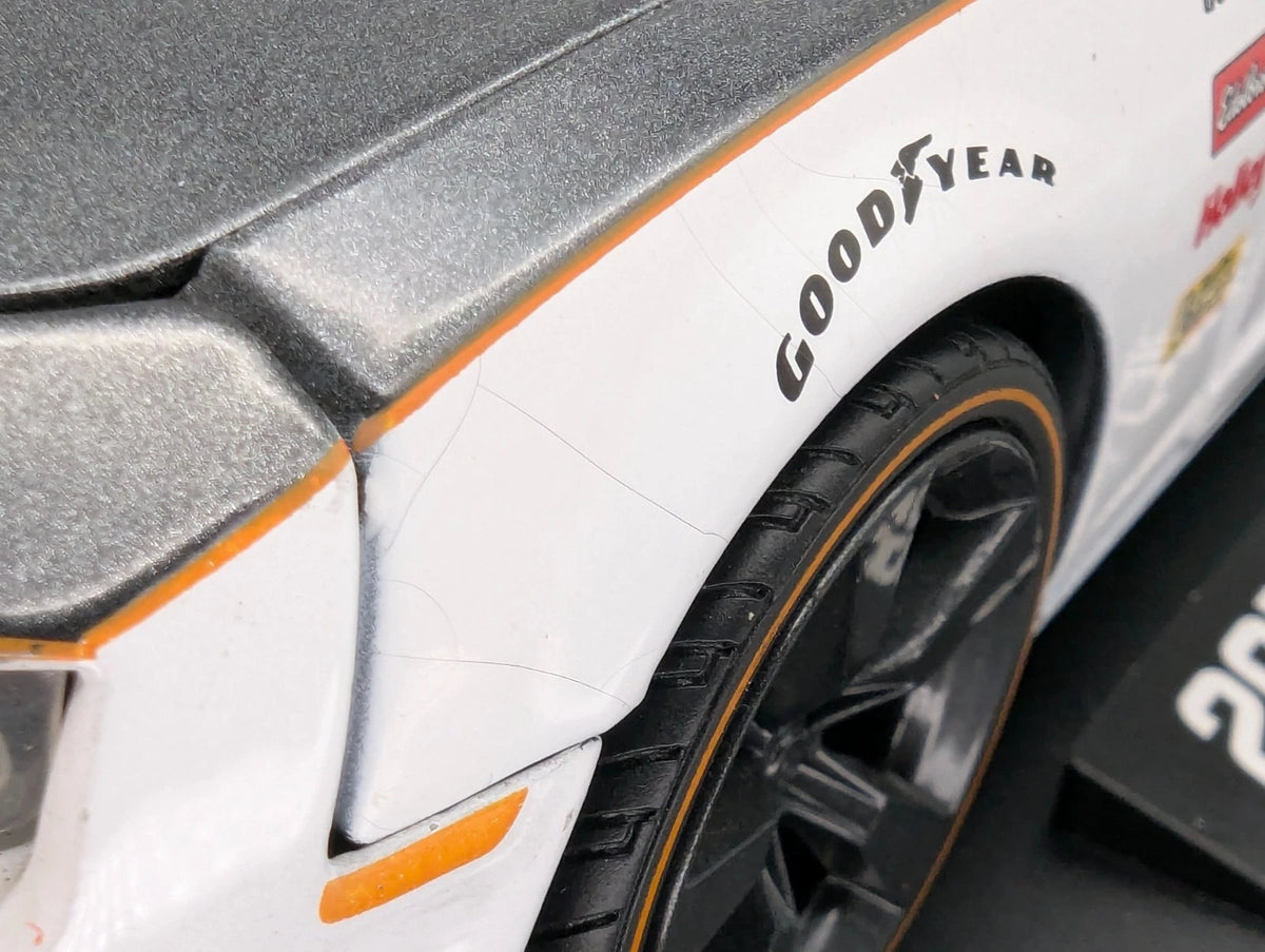 Modellautos 1:24 Jada chevrolet Camaro SS 2010 #88 mit OVP