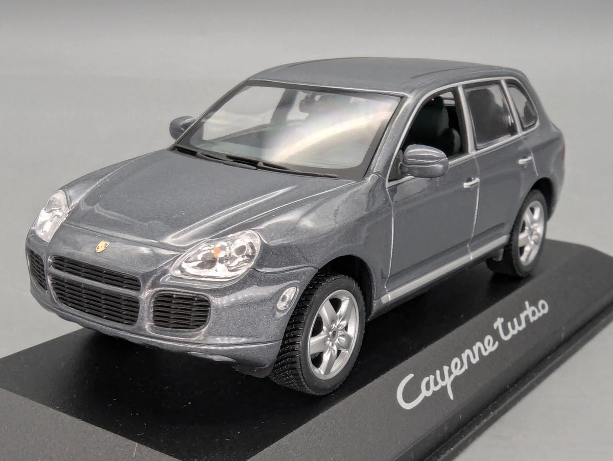 Modellautos 1:43 Minichamps Porsche Cayenne Turbo Grau Metallic WAP Dealer OVP