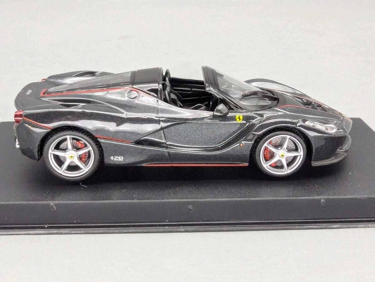Modellautos 1:43 Bburago Ferrari LaFerrari Aperta Schwarz mit OVP
