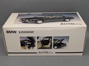 Modellautos 1:18 AUTOart Millenium 70503 BMW 2002 L Black mit OVP