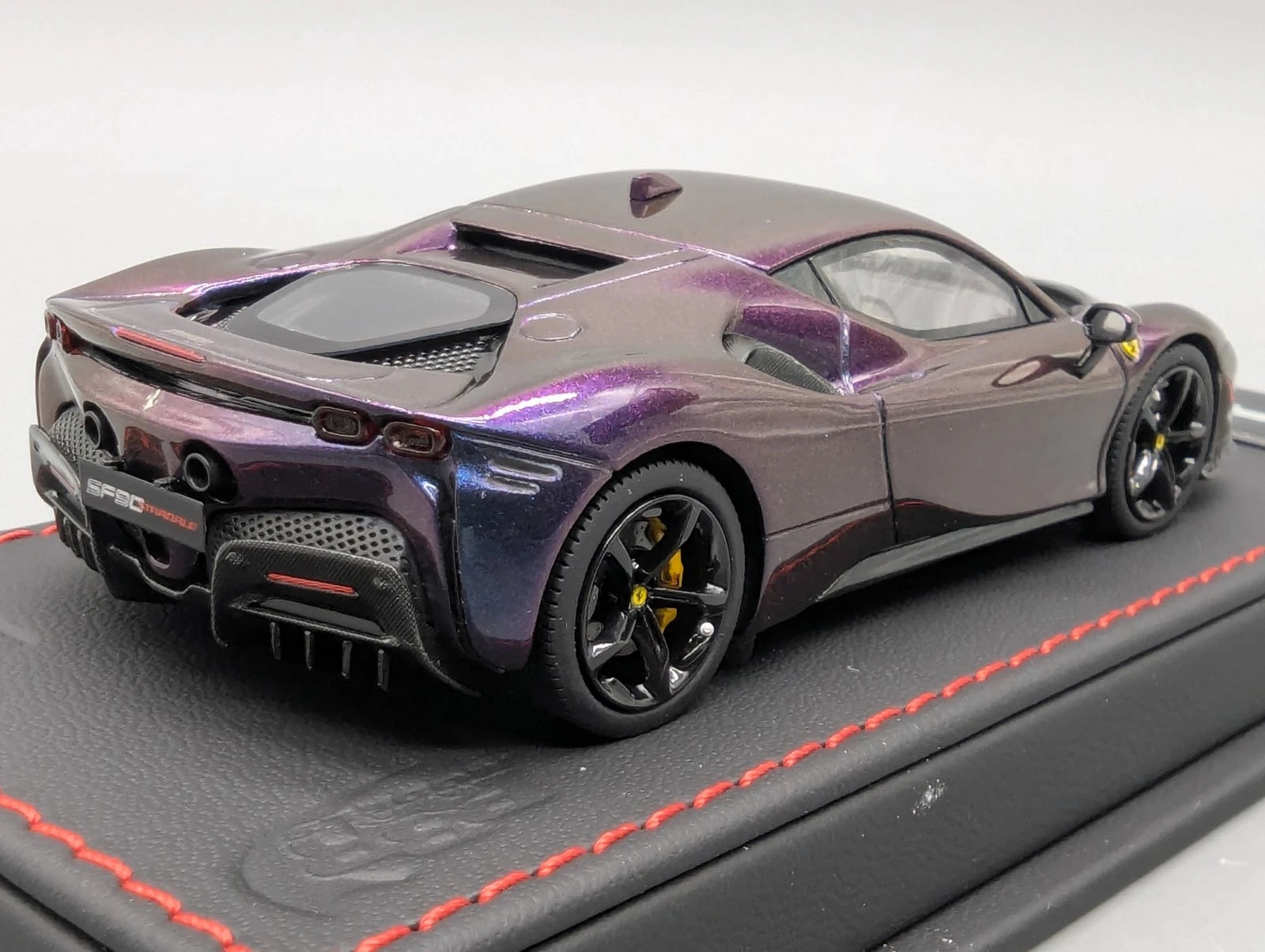 Modellautos 1:43 BBR Executive Ferrari SF90 Stradale Chameleon 22/30 OVP