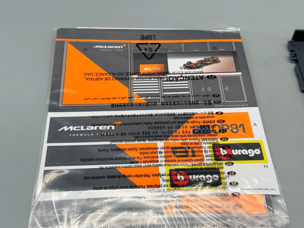 Modellautos 1:43 Bburago Miami Grand Prix 2024 Pit Pass Mclaren MCL38 mit OVP