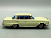 Modellautos 1:43 KK Sakura No A-2 Mercedes Benz W111 mit OVP